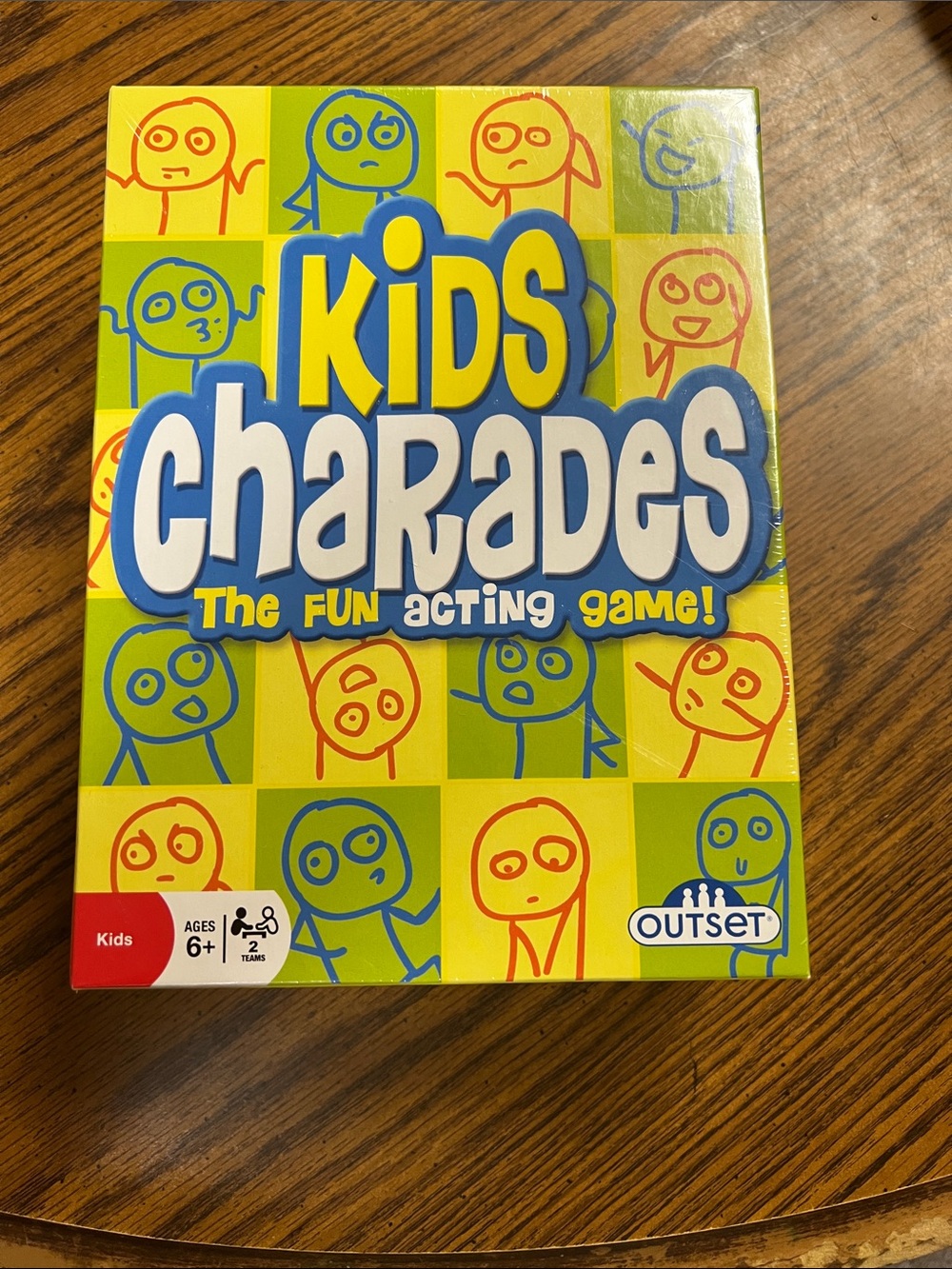 Outset Kids Charades - Yellow & Blue Family Acting Game